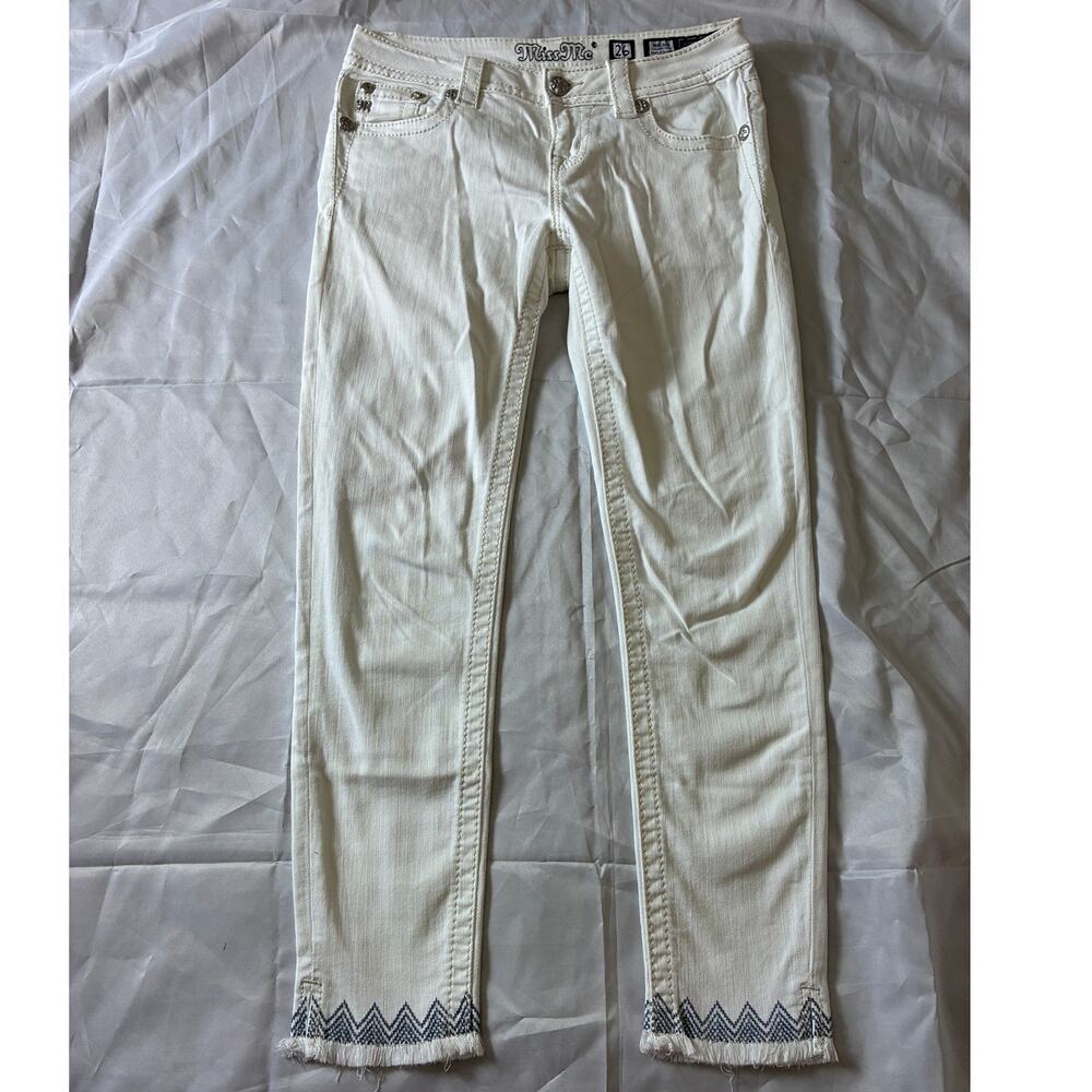 Miss Me Jeans Women's 26 White Ankle Skinny Embroidered Frayed Hem
